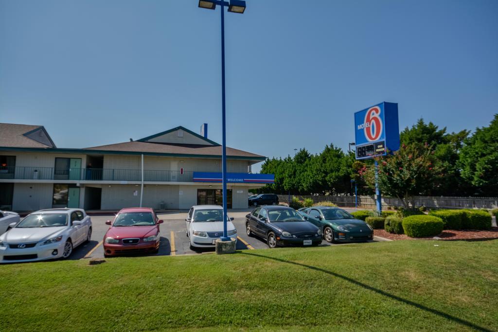 Motel 6 Huntsville - מדיסון מראה חיצוני תמונה