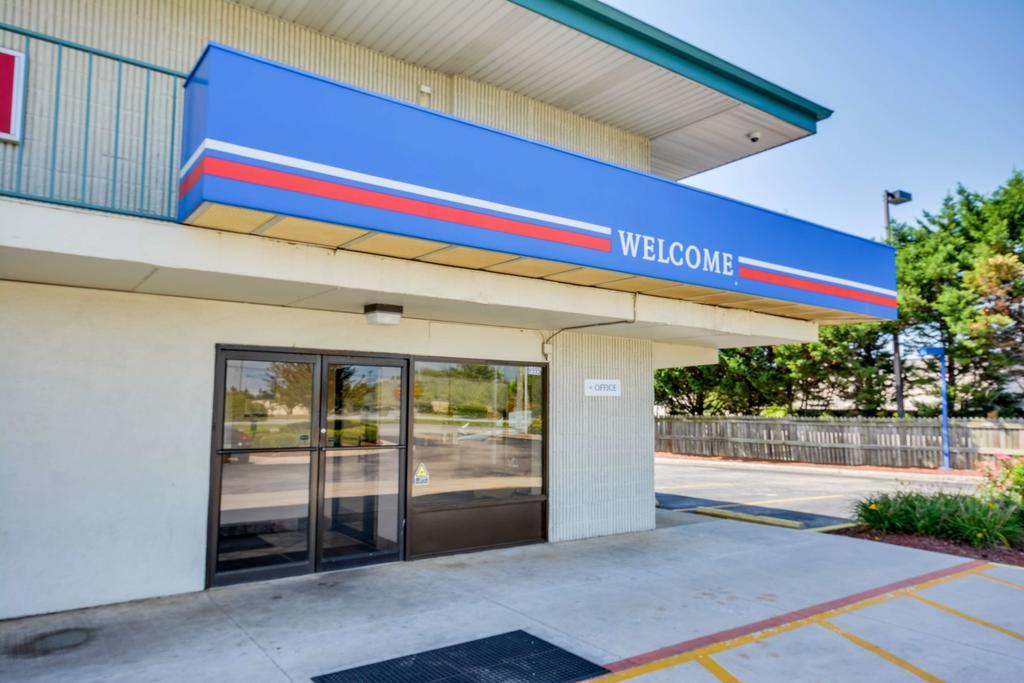 Motel 6 Huntsville - מדיסון מראה חיצוני תמונה
