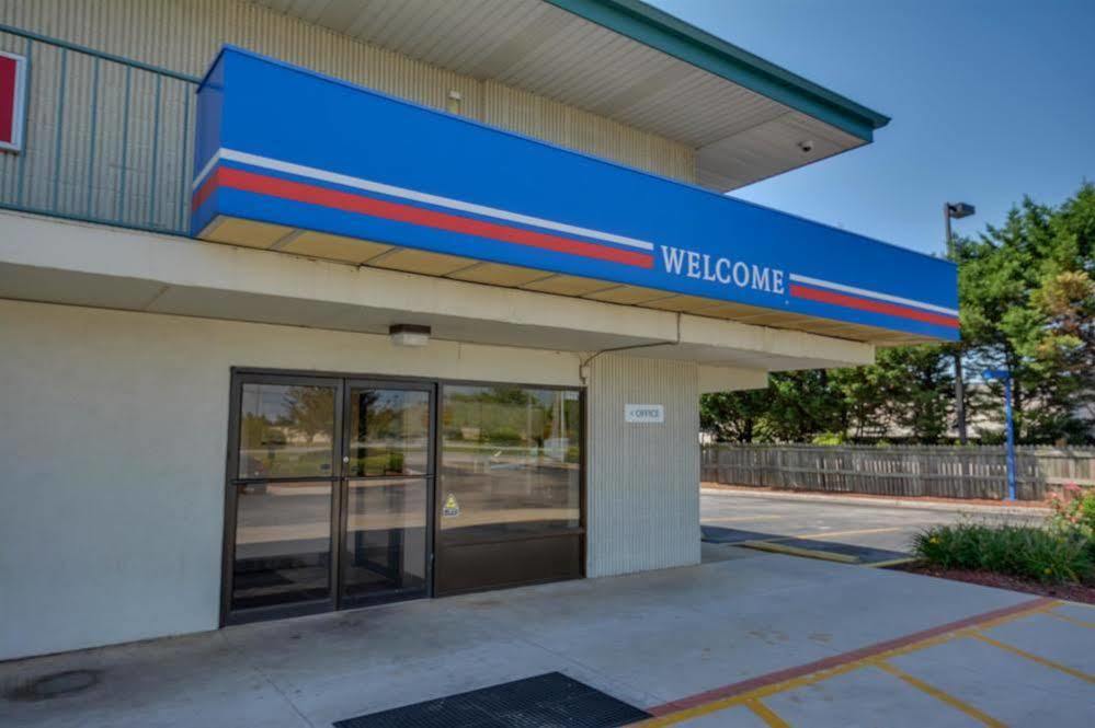 Motel 6 Huntsville - מדיסון מראה חיצוני תמונה